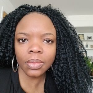 Meet your Posher, Delicia